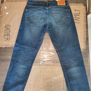 LEVI Jeans